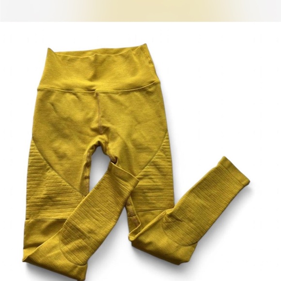 Alphalete Leggings ✨ - Picture 3 of 3